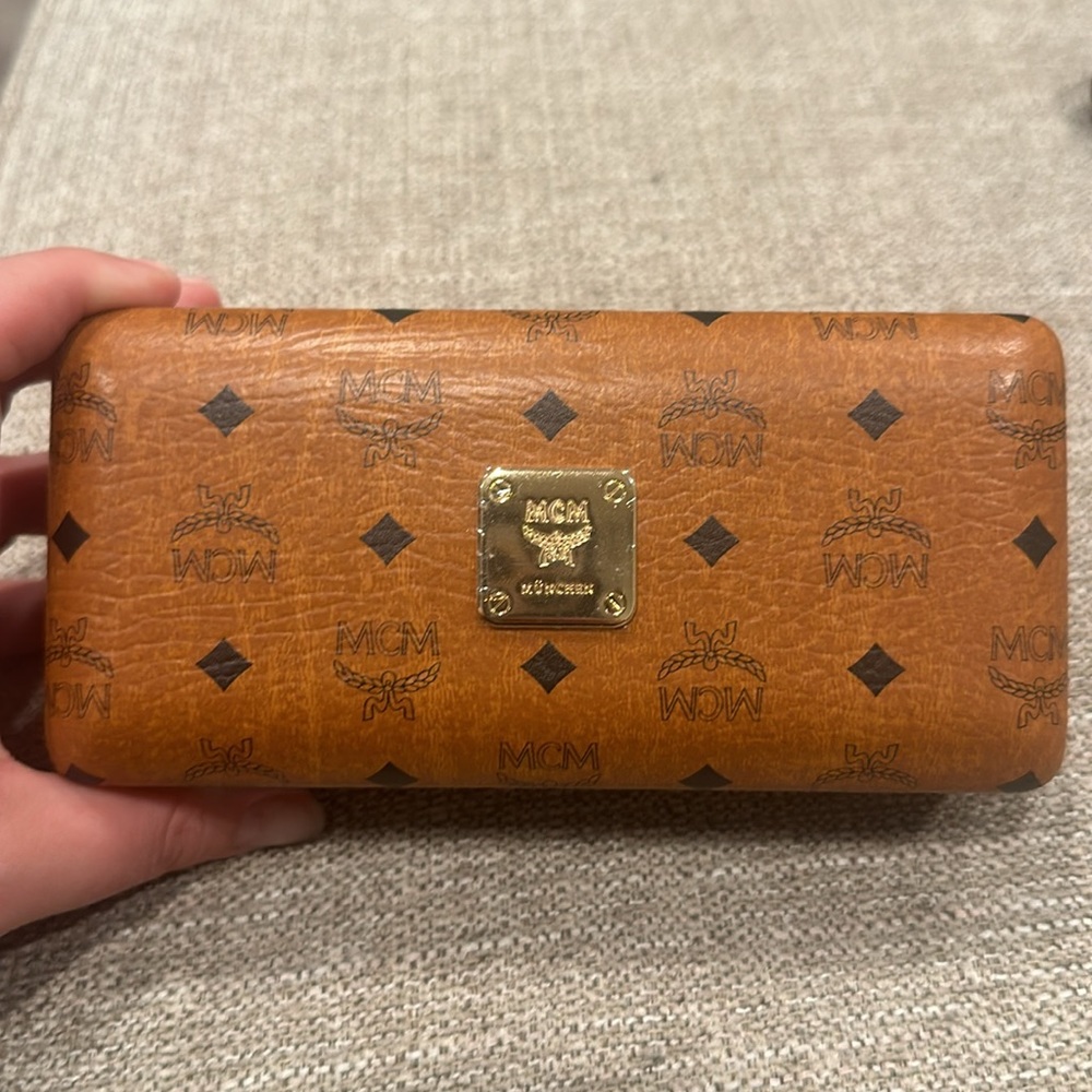 NWOT: MCM Sunglasses - 54mm Dark Havana - Picture 4 of 4